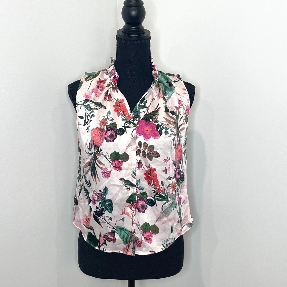 Banana Republic Sleeveless Floral Button Up
